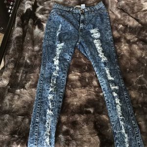Bleach Wash Ripped Jeans